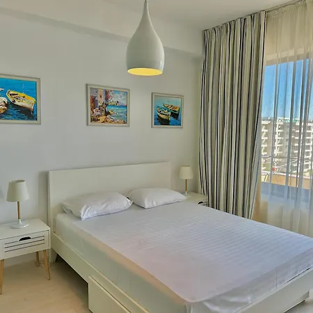 Acqua Blue Summerland Mamaia
