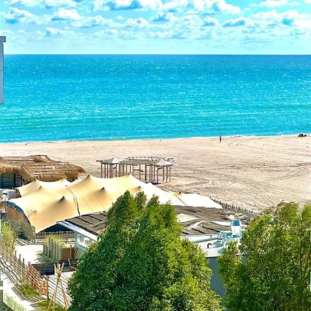 Acqua Blue Summerland * Mamaia