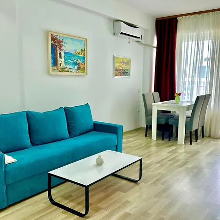 Acqua Blue Summerland * Mamaia